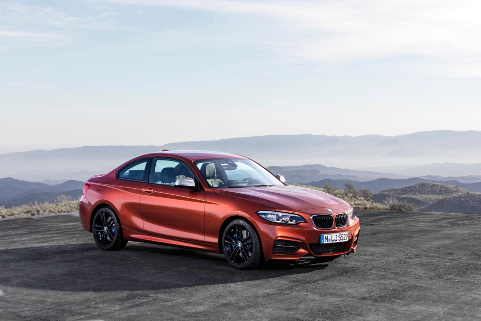 P90258081_highRes_the-new-bmw-2-series